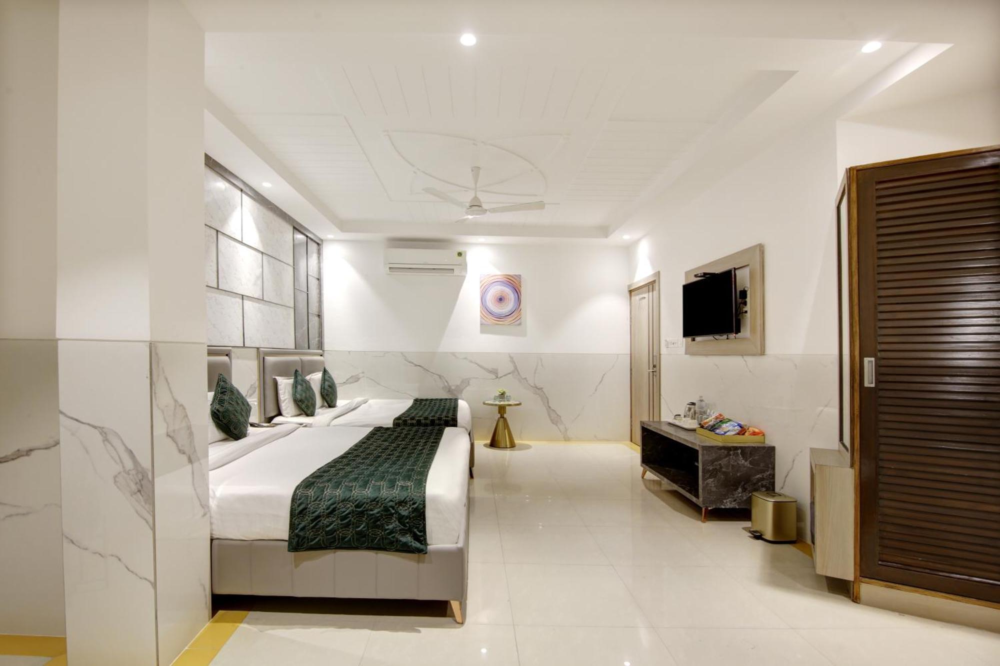 Hotel Delhi 37 Near - Delhi Airport New Delhi Exterior photo