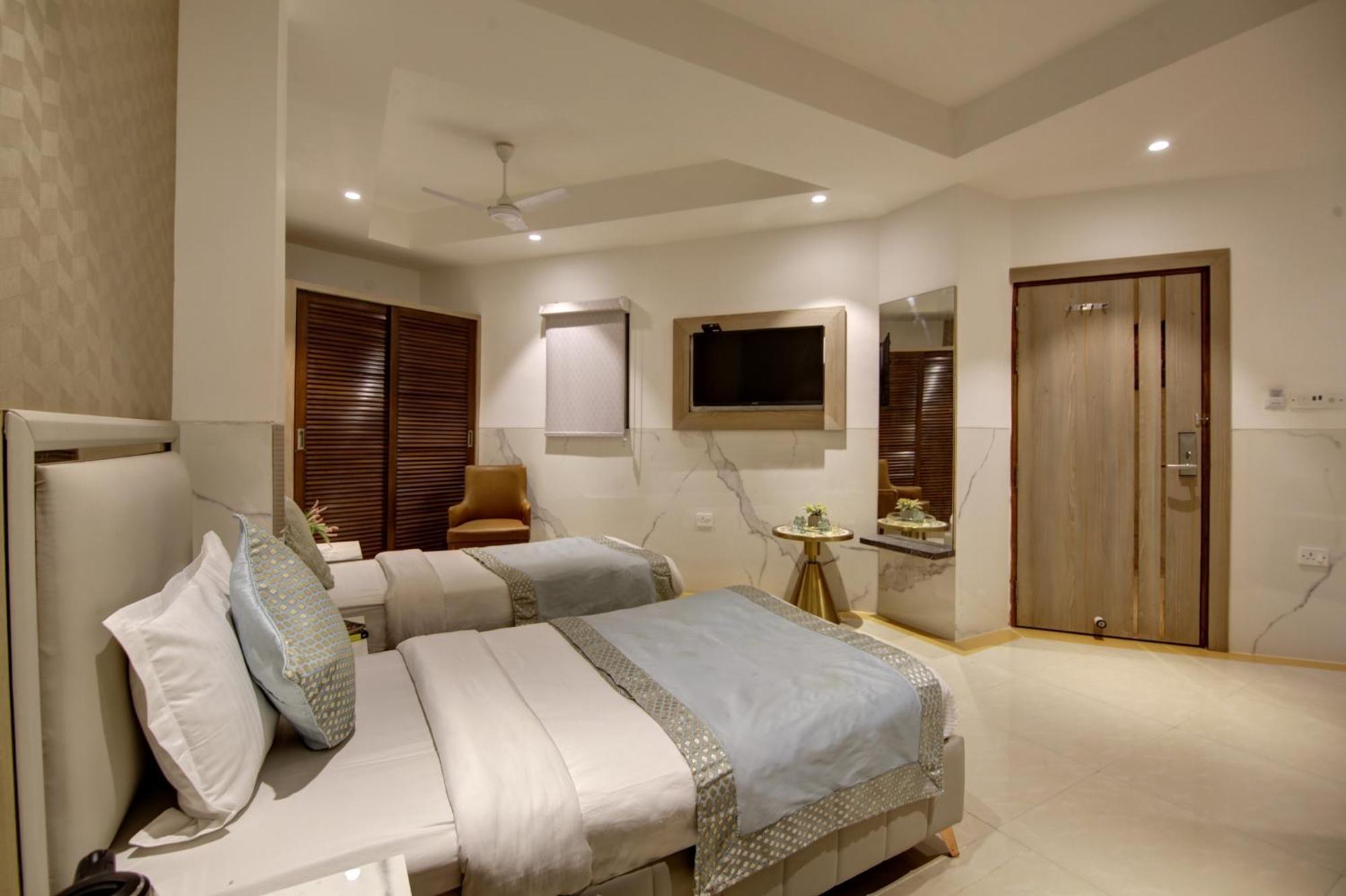 Hotel Delhi 37 Near - Delhi Airport New Delhi Exterior photo
