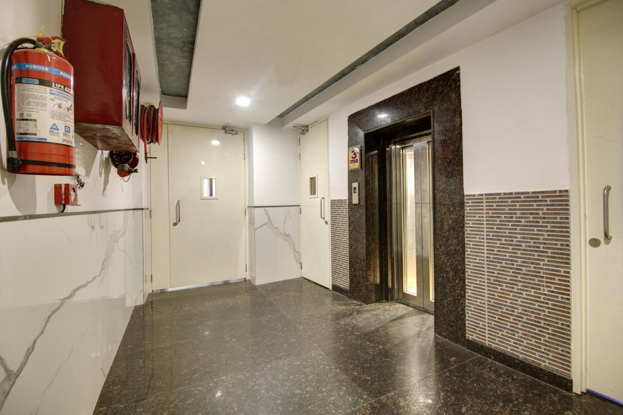 Hotel Delhi 37 Near - Delhi Airport New Delhi Exterior photo