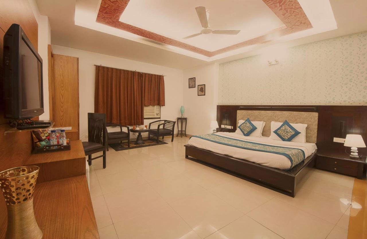 Hotel Delhi 37 Near - Delhi Airport New Delhi Exterior photo